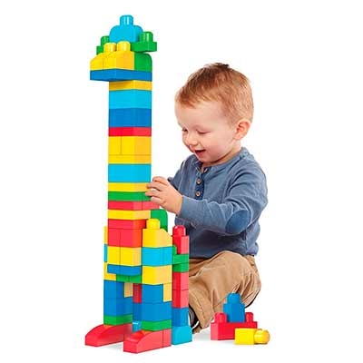 Brinquedos para empilhar e encaixar