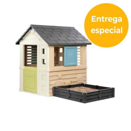 Casa com caixa de areia