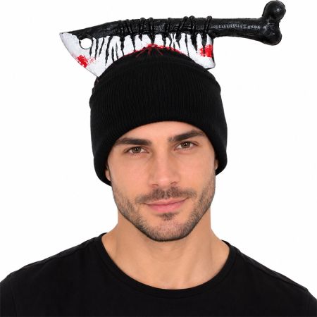 Gorro com faca ensanguentada
