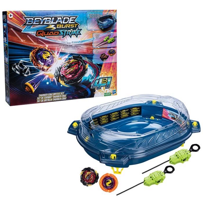 Dois Meninos Que Jogam Com Um Beyblade, Brinquedo Da Criança Da