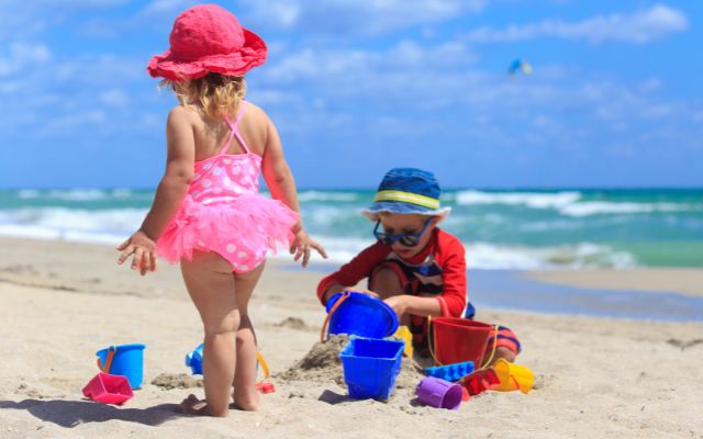 Comprar brinquedos para a praia